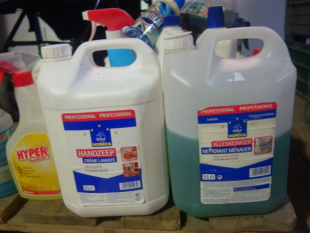 Lot onderhoudsproducten - afbeelding 2 van  3