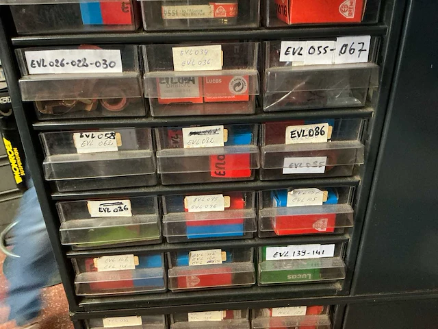 Lot ontstekingsonderdelen - afbeelding 2 van  16