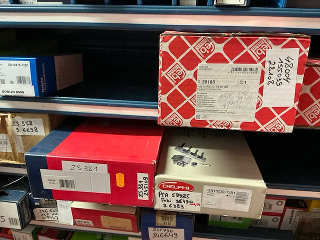 Lot ontstekingsonderdelen - afbeelding 9 van  16