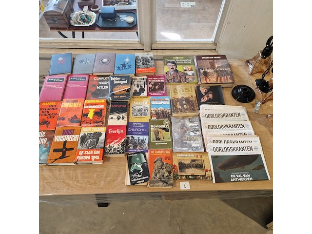 Lot oorlogsboeken - afbeelding 1 van  2