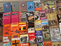 Lot oorlogsboeken - afbeelding 2 van  2