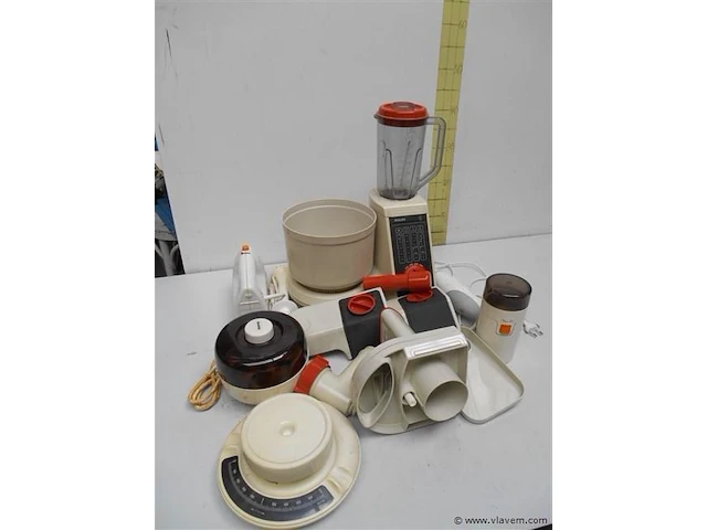 Lot oud keukenmateriaal - afbeelding 1 van  2