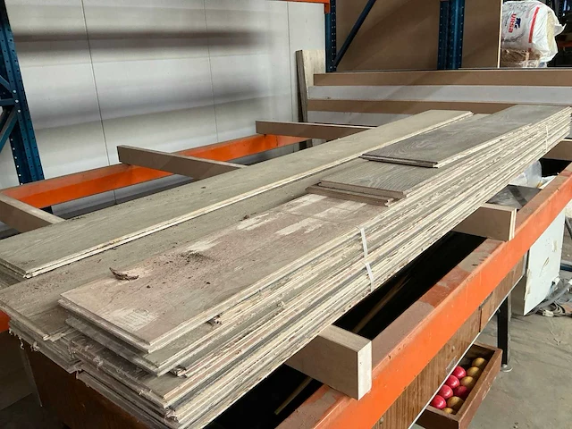 Lot parket - afbeelding 1 van  4