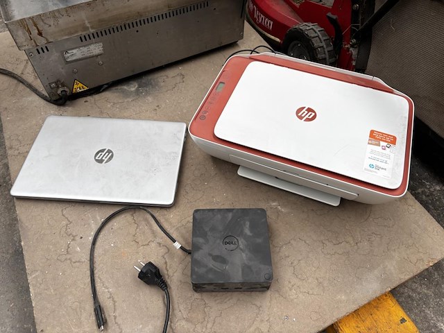 Lot pc spullen - afbeelding 1 van  7