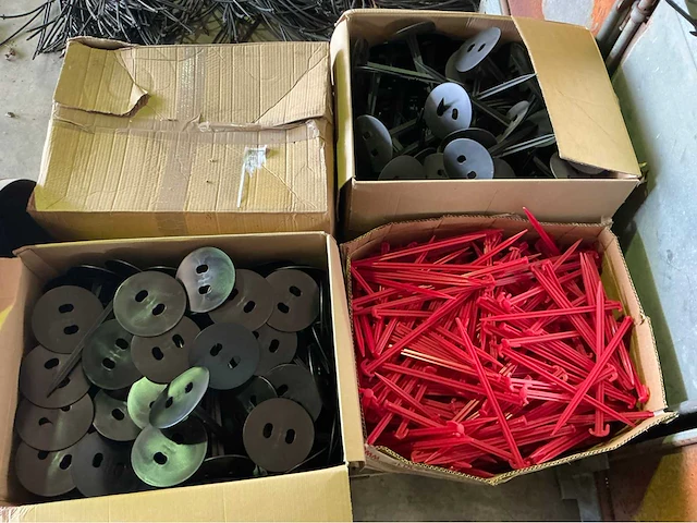 Lot pennen voor antiworteldoek overige teeltmateriaal; (1000x) - afbeelding 1 van  3