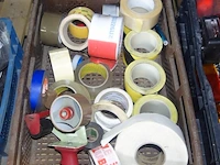 Lot plakband - afbeelding 1 van  1