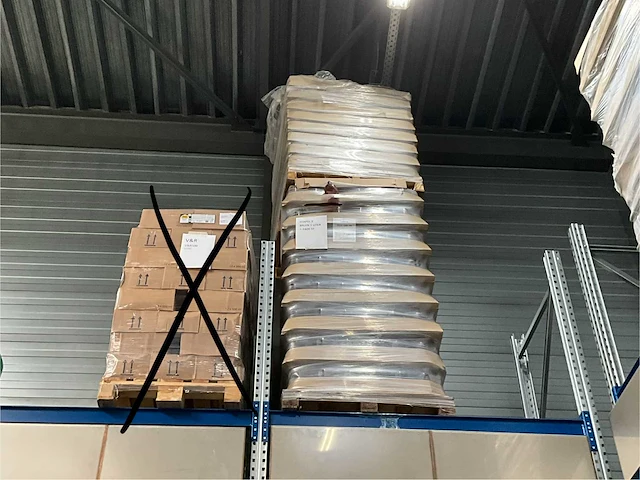 Lot plastieken flessen 1000ml bruin (2400x) - afbeelding 1 van  2
