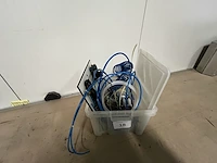 Lot pneumatisch materiaal - afbeelding 1 van  8