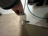 Lot pneumatisch materiaal - afbeelding 8 van  8