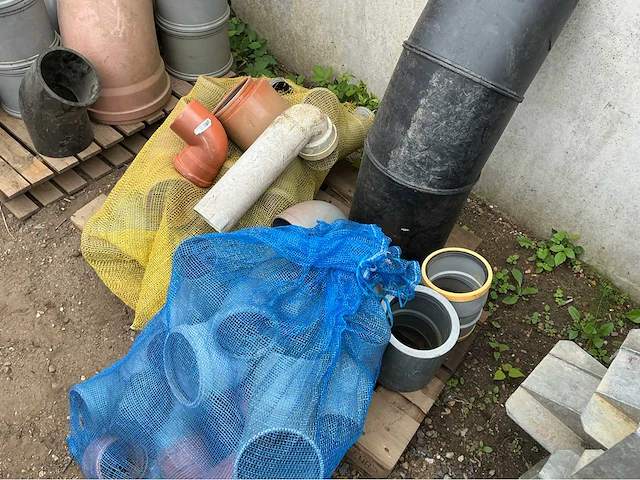 Lot pvc bochten,moffen,… overige aannemersmateriaal - afbeelding 3 van  9
