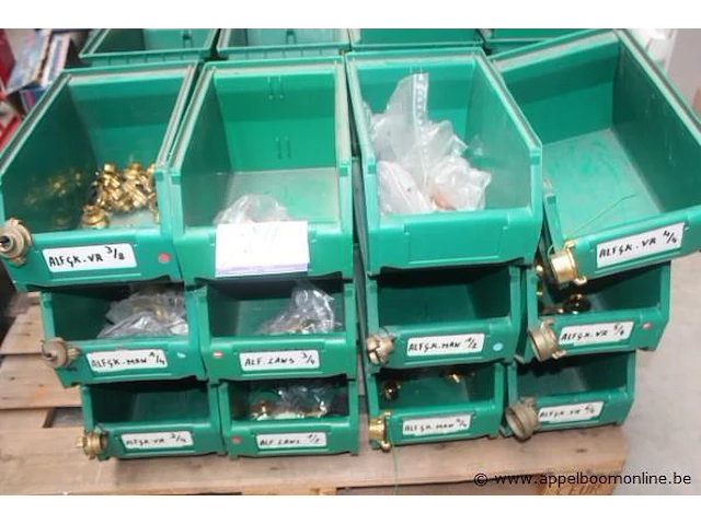 Lot pvc inh. wo. koppelingen - afbeelding 1 van  2