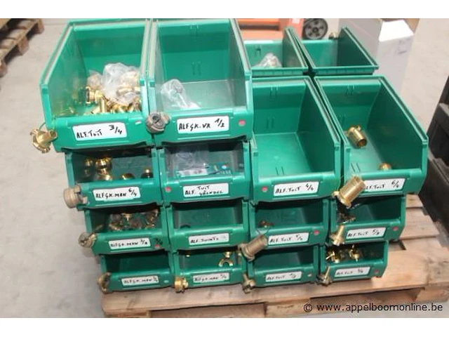 Lot pvc inh. wo. koppelingen - afbeelding 2 van  2