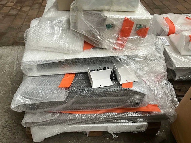 Lot radiatoren rofix, superia - afbeelding 7 van  9