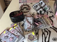 Lot rebella items - afbeelding 2 van  4