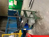 Lot rekken en karren (15 stuks) - afbeelding 7 van  16