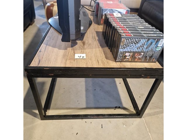 Lot salontafels met productiefout (groot lot) - afbeelding 2 van  3