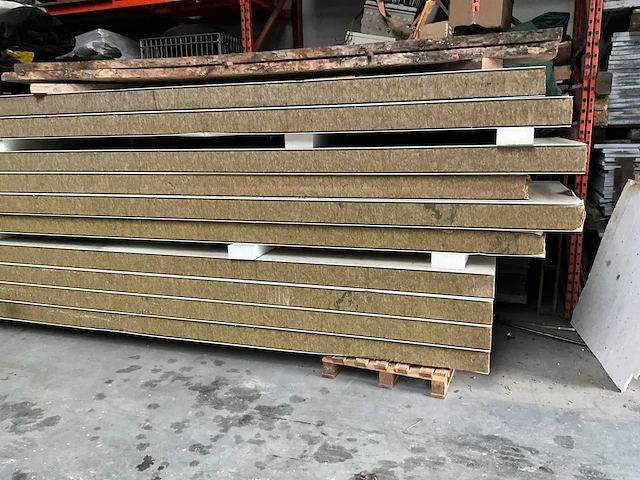 Lot sandwichpanelen - afbeelding 2 van  6
