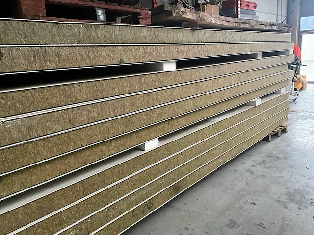 Lot sandwichpanelen - afbeelding 6 van  6