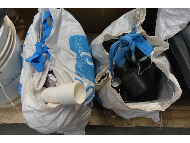 Lot sanitair toebehoren - afbeelding 3 van  6