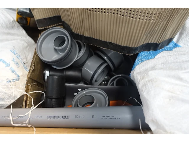 Lot sanitair toebehoren - afbeelding 5 van  6