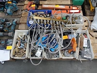 Lot sanitair toebehoren - afbeelding 1 van  6