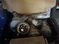 Lot sanitair - afbeelding 2 van  3