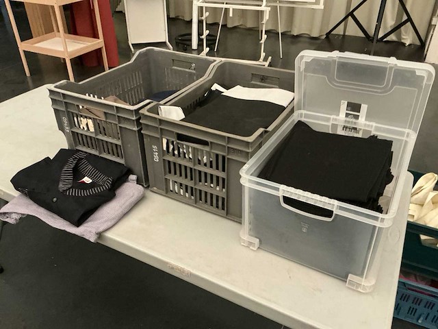 Lot schorten en servietten - afbeelding 1 van  8