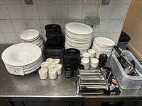 Lot servies - afbeelding 1 van  1