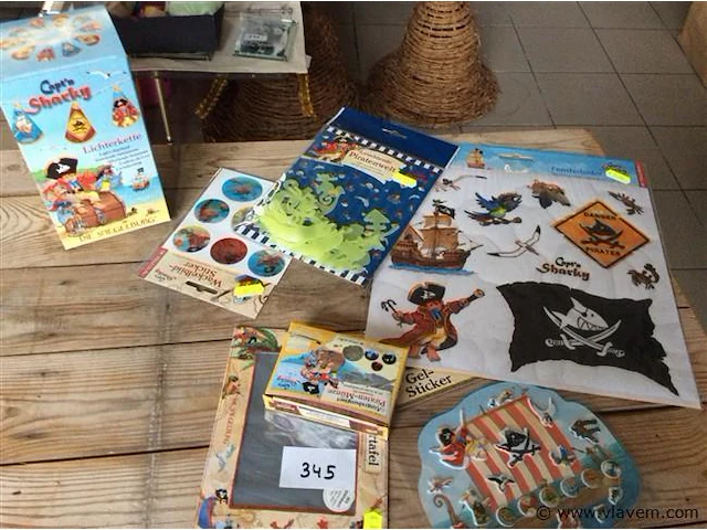 Lot sharky ed - afbeelding 1 van  3