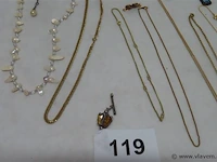 Lot sieraden volgens foto - afbeelding 2 van  6