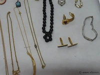 Lot sieraden volgens foto - afbeelding 3 van  6