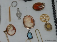 Lot sieraden volgens foto - afbeelding 6 van  6