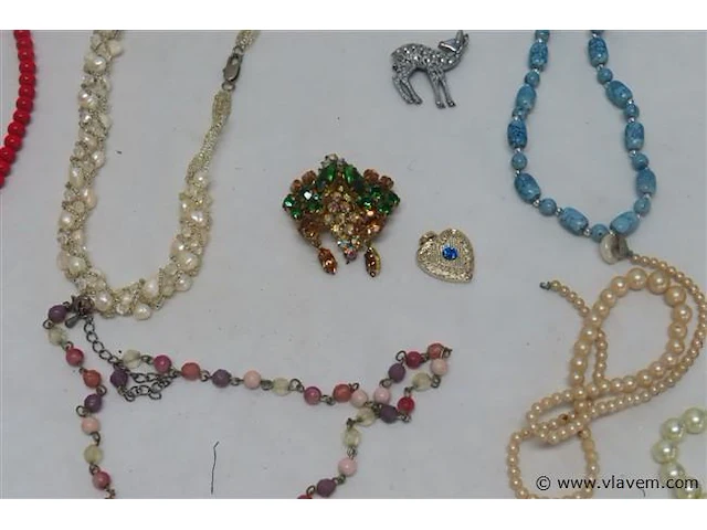 Lot sieraden volgens foto - afbeelding 3 van  7