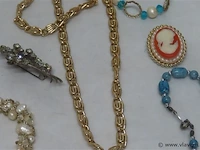 Lot sieraden volgens foto - afbeelding 7 van  7