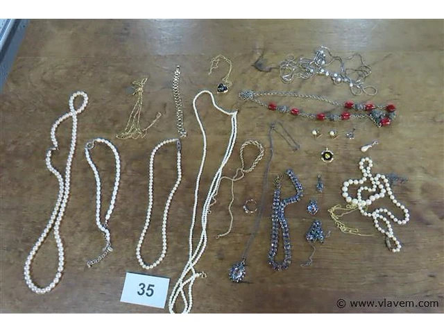 Lot sieraden - afbeelding 1 van  5