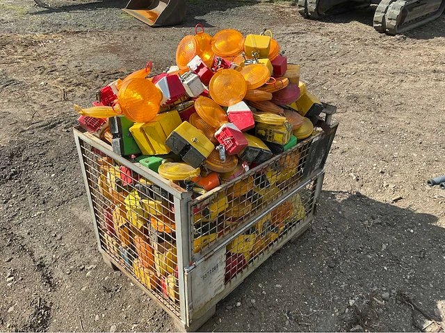 Lot signalisatielampen (200x) - afbeelding 2 van  2