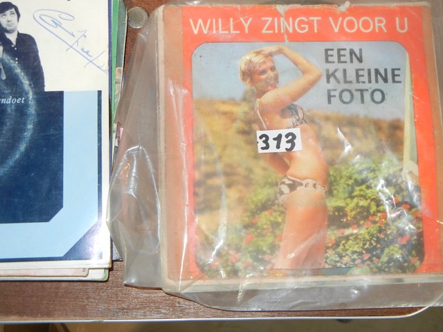 Lot singels - afbeelding 1 van  2