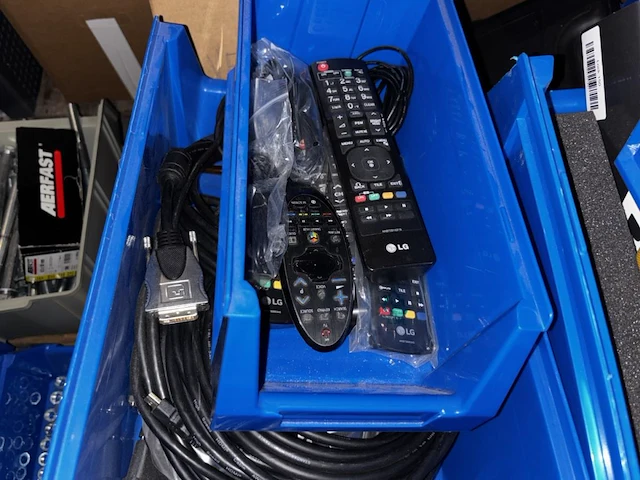 Lot sorteerbakken met inhoud - afbeelding 12 van  17