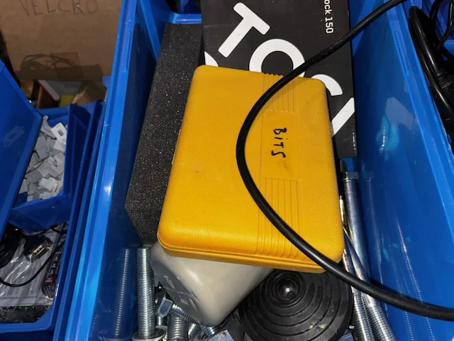 Lot sorteerbakken met inhoud - afbeelding 14 van  17