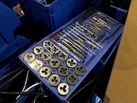 Lot sorteerbakken met inhoud - afbeelding 17 van  17