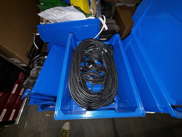 Lot sorteerbakken met inhoud - afbeelding 5 van  17