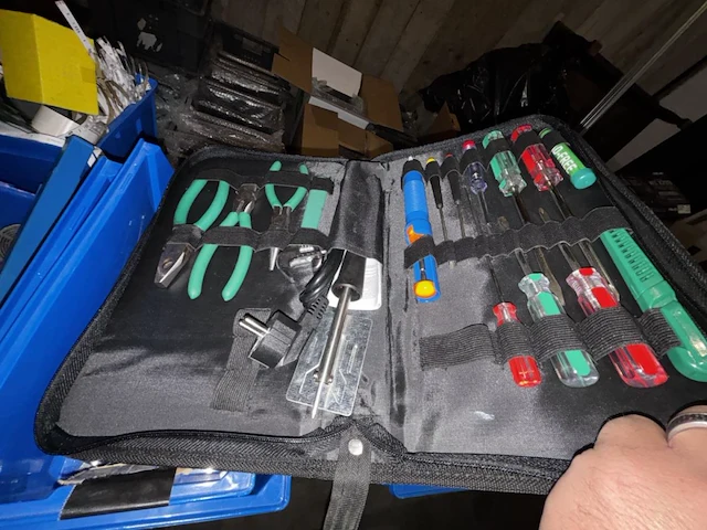 Lot sorteerbakken met inhoud - afbeelding 6 van  17