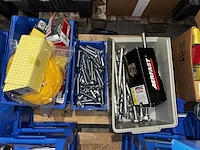 Lot sorteerbakken met inhoud - afbeelding 7 van  17