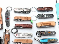 Lot souveniers - afbeelding 2 van  3