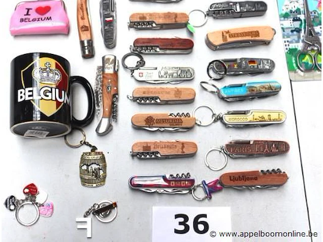 Lot souveniers - afbeelding 3 van  3