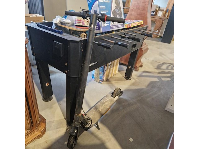 Lot speelgoed en elektrische step - afbeelding 3 van  3