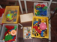 Lot speelgoed - afbeelding 2 van  3