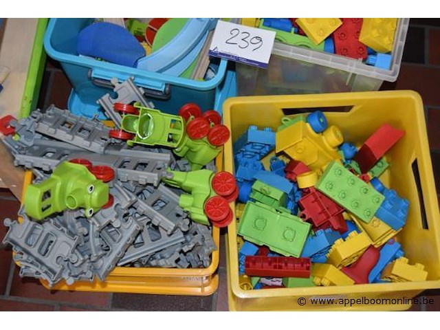 Lot speelgoed - afbeelding 3 van  3