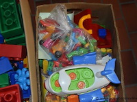 Lot speelgoed - afbeelding 3 van  3