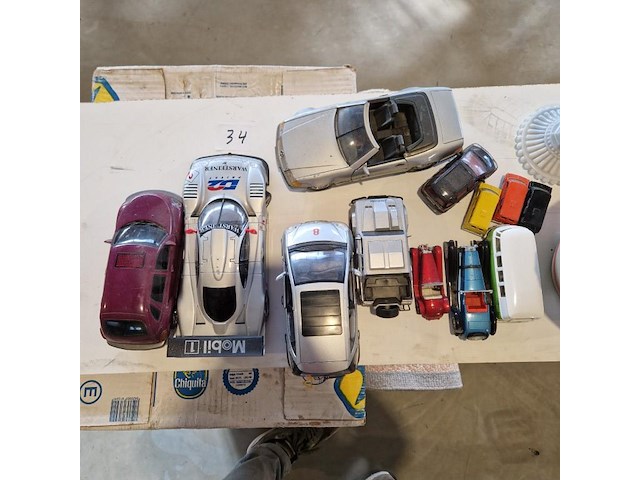 Lot speelgoedwagens - afbeelding 1 van  1